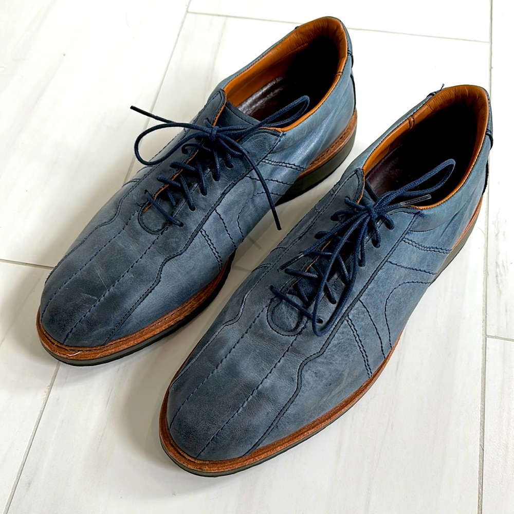 Allen Edmonds Voyager Walking Shoe.